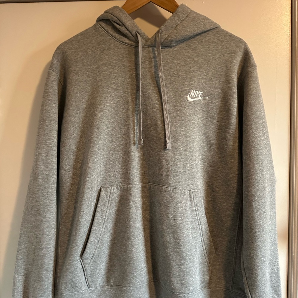 Nike Men's Heather Gray Pullover Hoodie